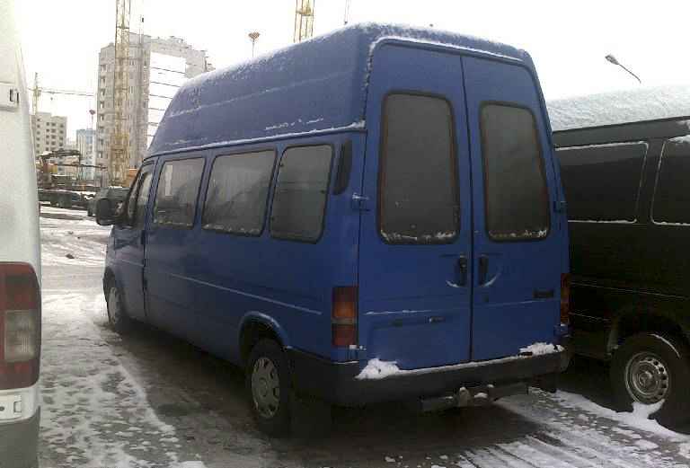 Заказ машины для перевозки людей из Екатеринбурга в Сургут