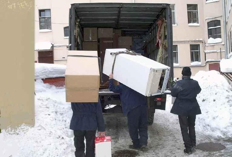 Автоперевозка дивана недорого догрузом из Ачинска в Красноярск